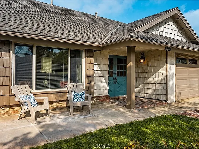 5743 Coke Ave — Photo 3