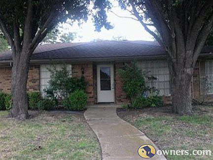 1st image of 2600 Cedar Elm Ln
