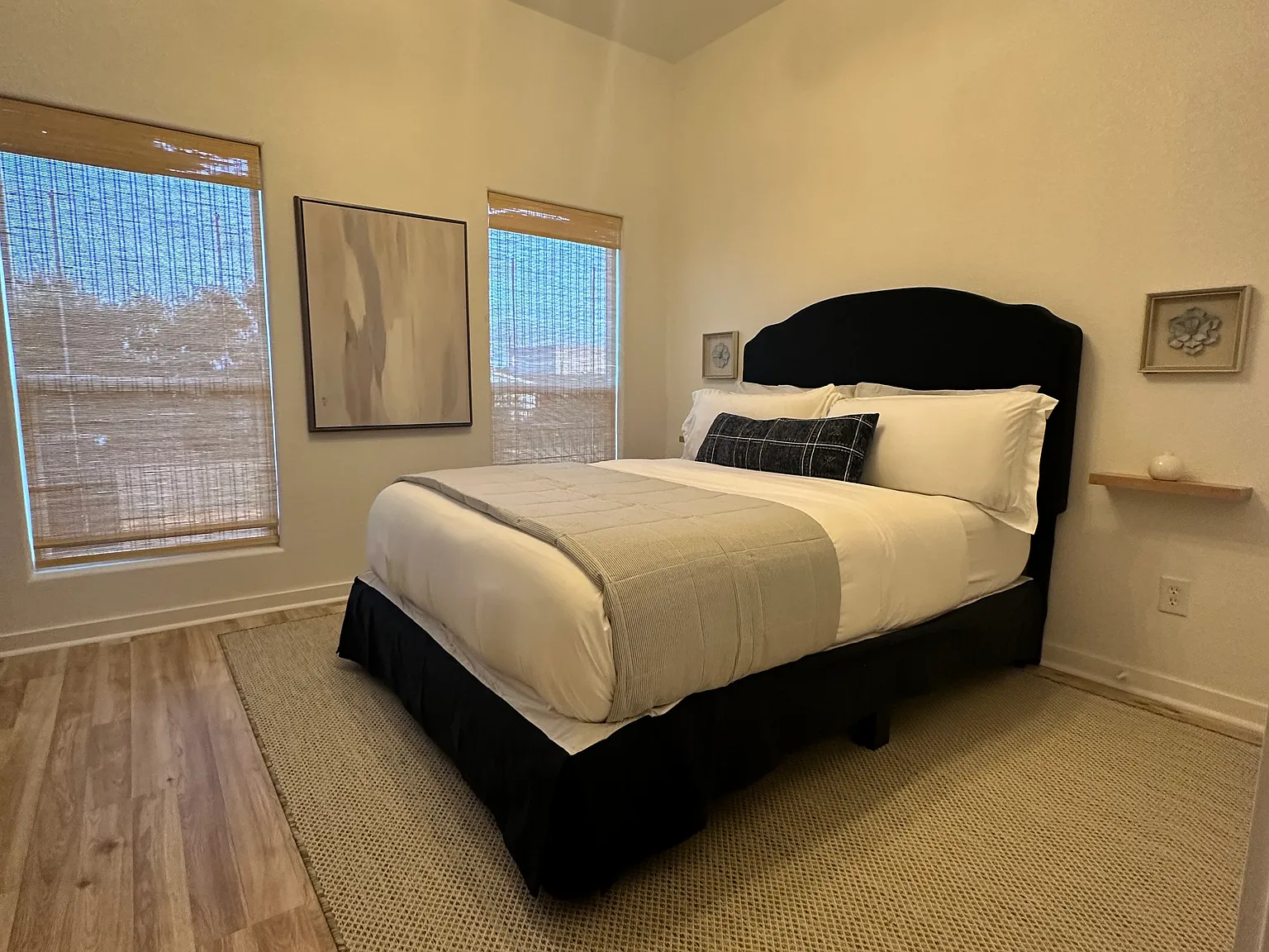 2 bedroom, 2 bathroom Home in San Leon with covered parking — Photo 4