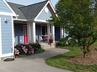 226 Fishpond Rd, Kelso, WA 98626