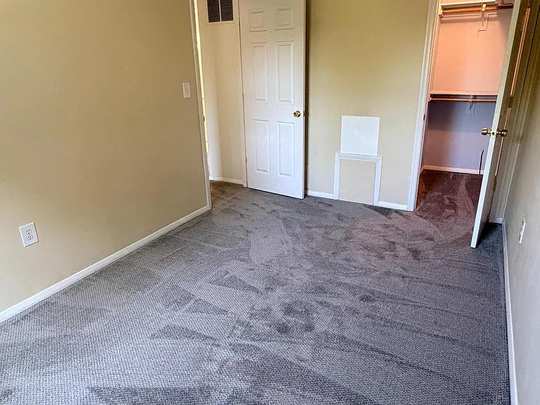 453 Berry Ct — Photo 16