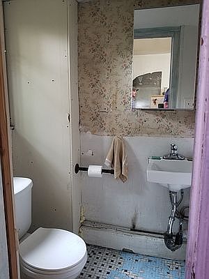 4th image of 621 Meeker Ave #1