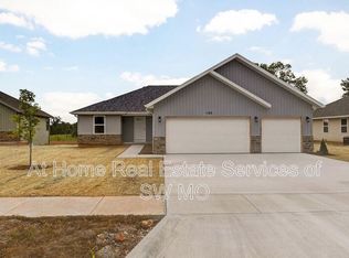 1188 N Maxine Ave, Nixa, MO 65714