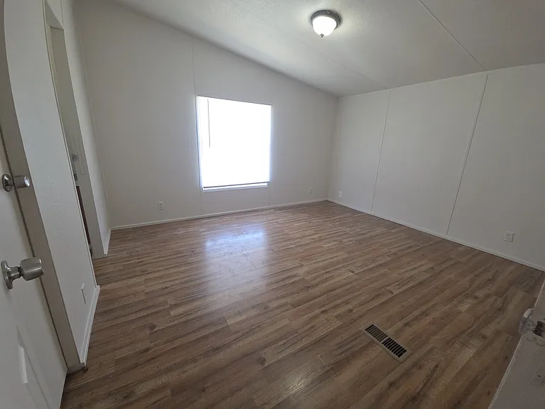 8540 Longhorn Dr — Photo 12