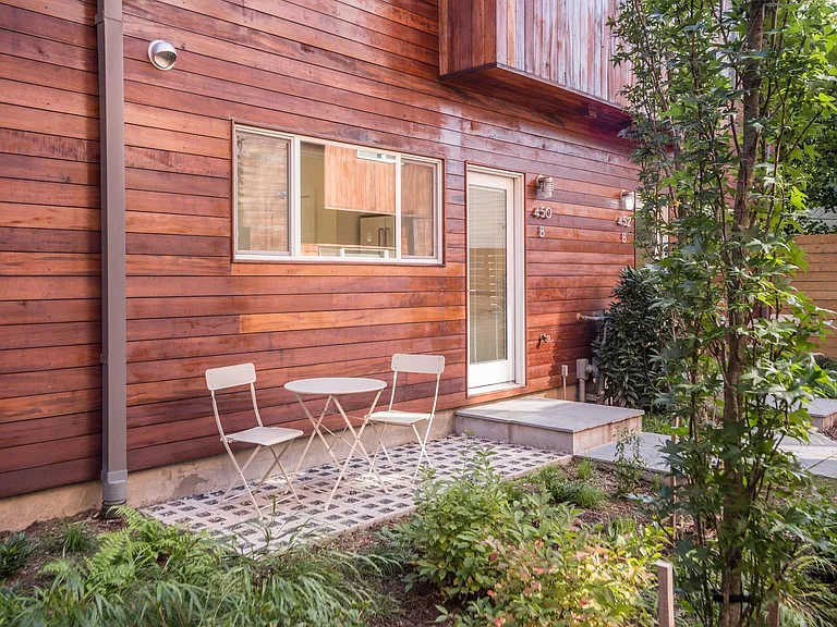 452 Ridge St NW #B — Photo 13