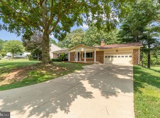 4092 Fallway Ln, Woodbridge, VA 22193