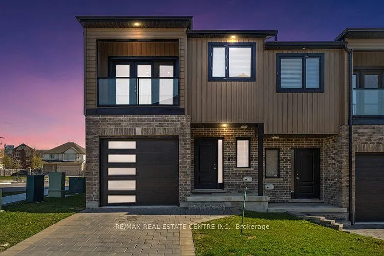 815 Sarnia Rd #1 — Photo 12