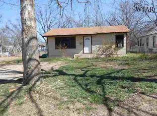 120 Avenue C, Burkburnett, TX 76354