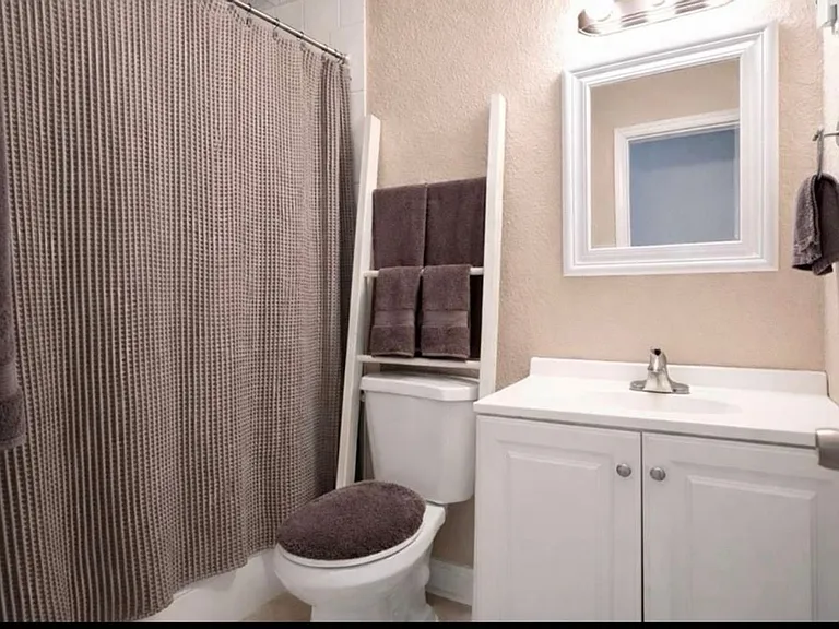 4664 Pleasant Valley Ct — Photo 7