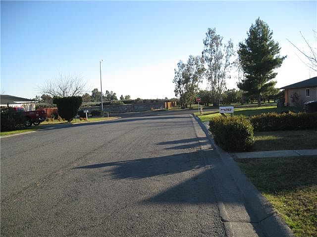 2nd image of 762 Del Norte Ave