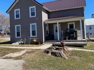 101 Stephenson St, German Valley, IL 61039