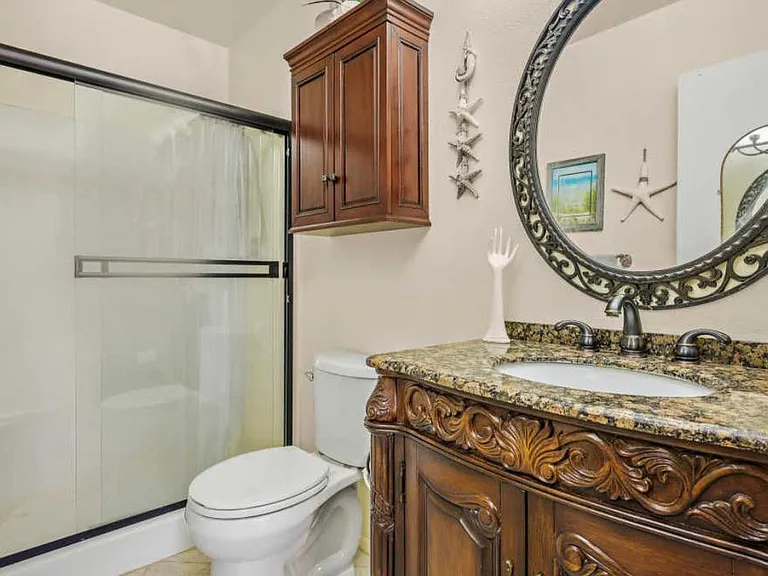 2319 E Loma Vista Dr — Photo 5