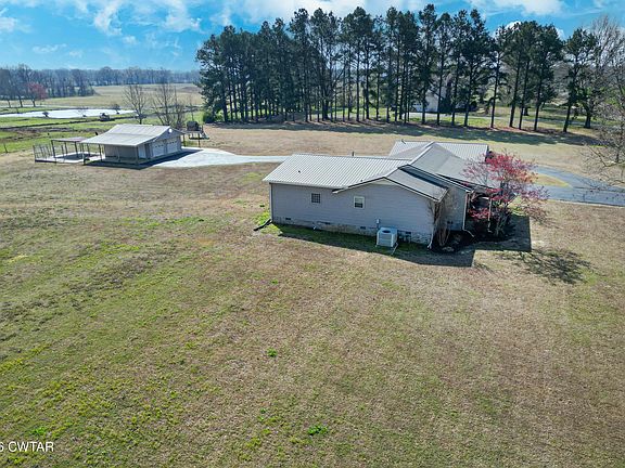 2nd image of 593 Sunny Hill Rd