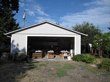1st image of 10610 NE 11th St