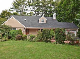 43 Highland Rd, Glen Cove, NY 11542