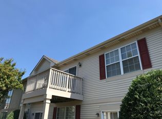 703 Ridings Ln, Saint Charles, IL 60174