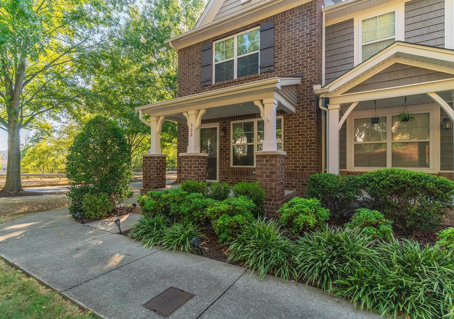 Hermitage Townhome in Villages of Riverwood community. 2BR 2.5BA one car garage, small dog ok, fe... — Photo 3