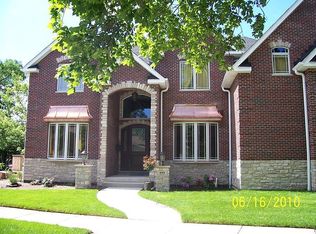 195 N Highland Ave, Elmhurst, IL 60126