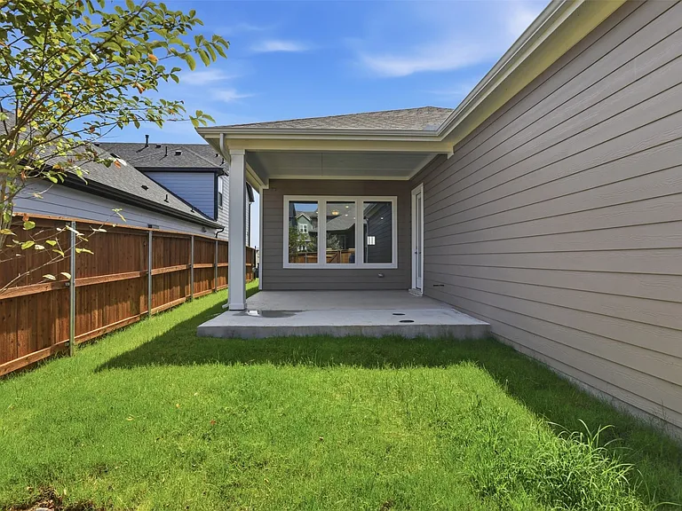 2524 Ballaster Mews — Photo 31