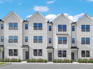 2305 Oakwood Meadows Ct, Raleigh, NC 27604