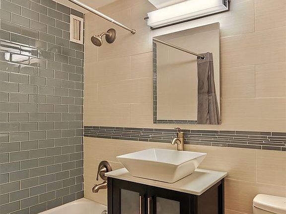 3rd image of 333 E 46th St APT 11E