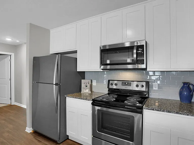 Hickory- 2 BR 2 BA