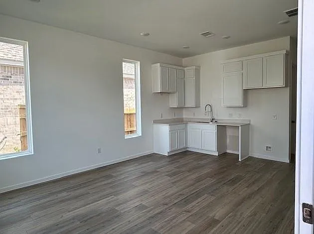 8310 Holly Blue Dr — Photo 11