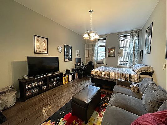 1st image of 1317 1st Ave APT 2D