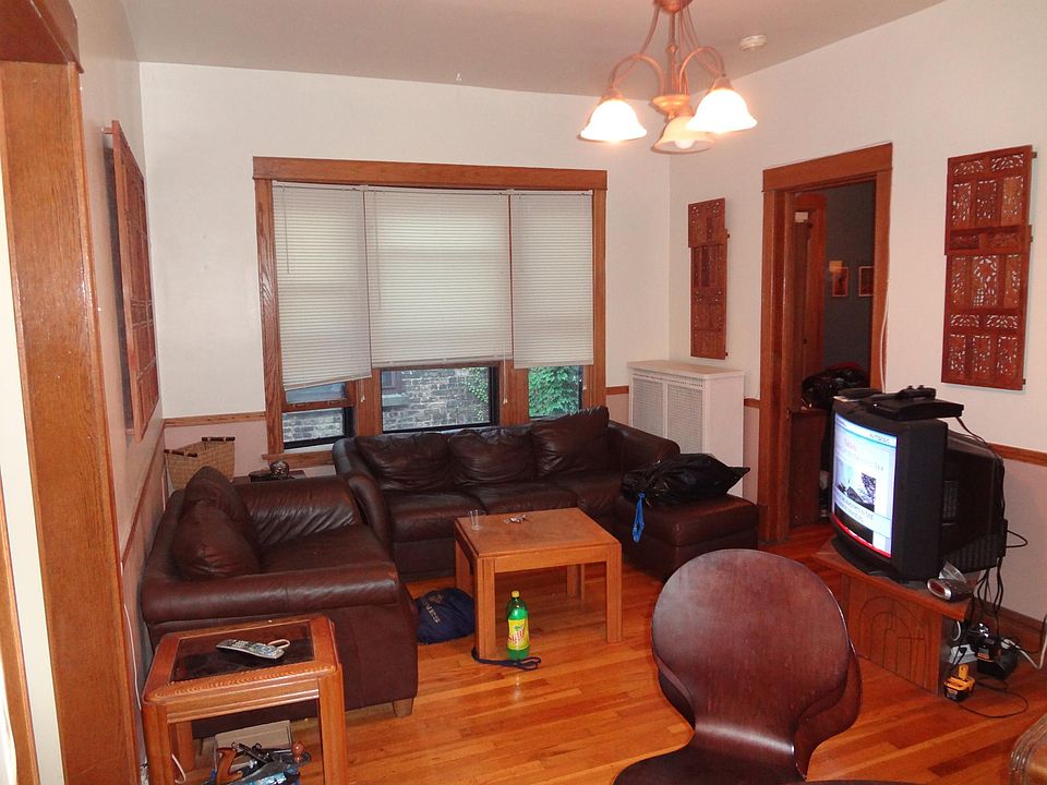 Main/rear living room