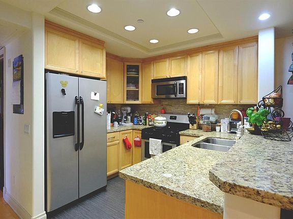 5th image of 333 N Hill Ave APT 309
