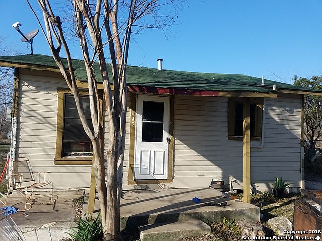 2nd image of 823 Gillette Blvd
