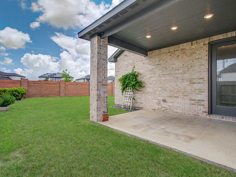 21118 Vancherry Dr — Photo 30