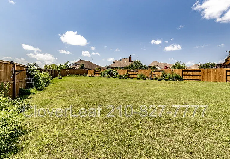 908 Sussex Cv — Photo 46