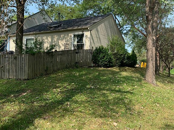 4th image of 275 W Doral Ct