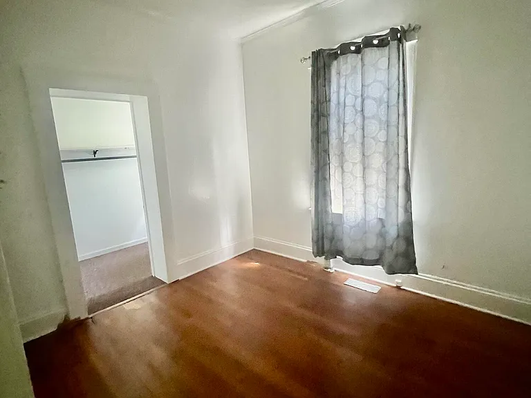 314 N Harvey St — Photo 5