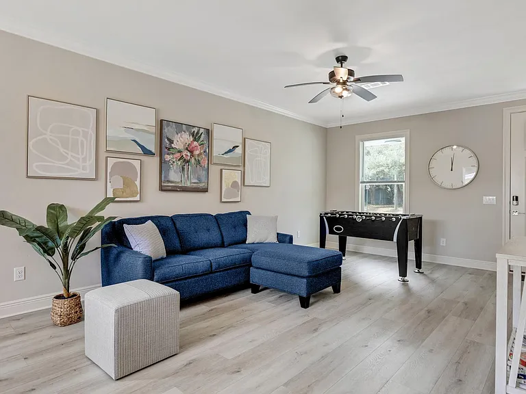 5798 Winifred Ave — Photo 6