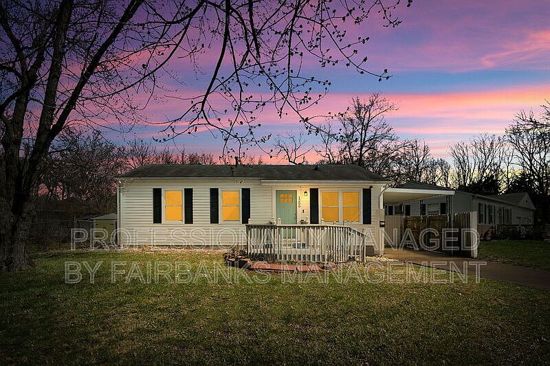 1st image of 1200 E 136th St