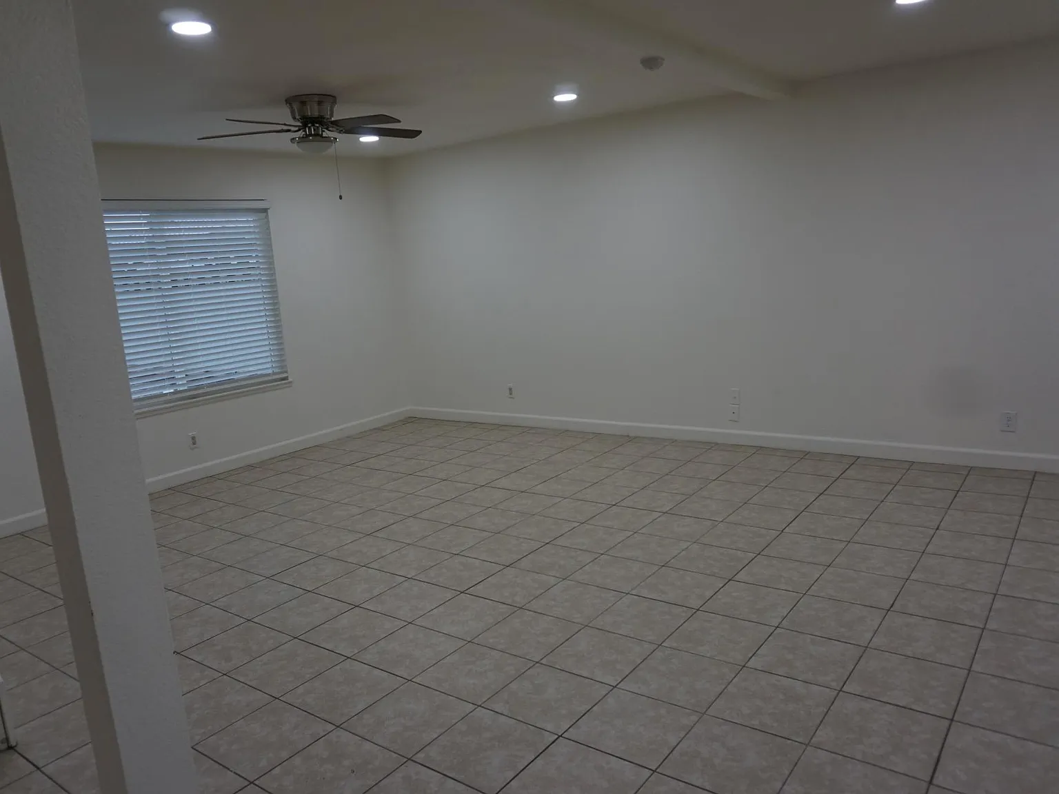 4 bed, 2.5 bath, 1920 sqft, $2,500 — Photo 4