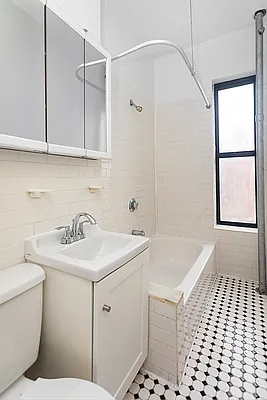 Rented by Living New York | media 33