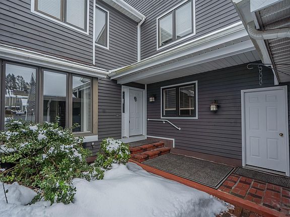 4th image of 4 Saratoga Cir
