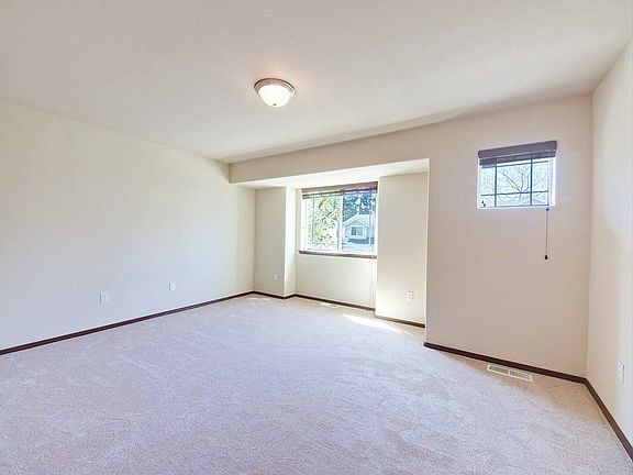 3rd image of 3313 135th Pl SE