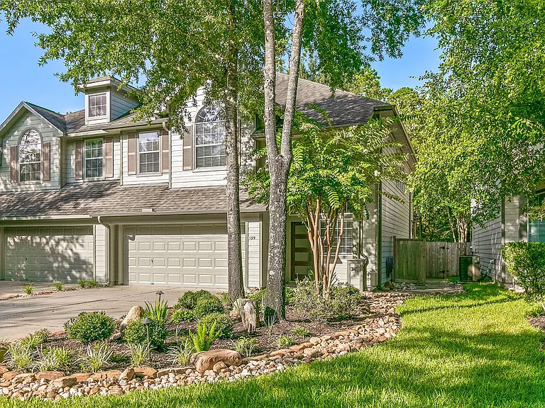 139 Ledgestone Pl — Photo 2