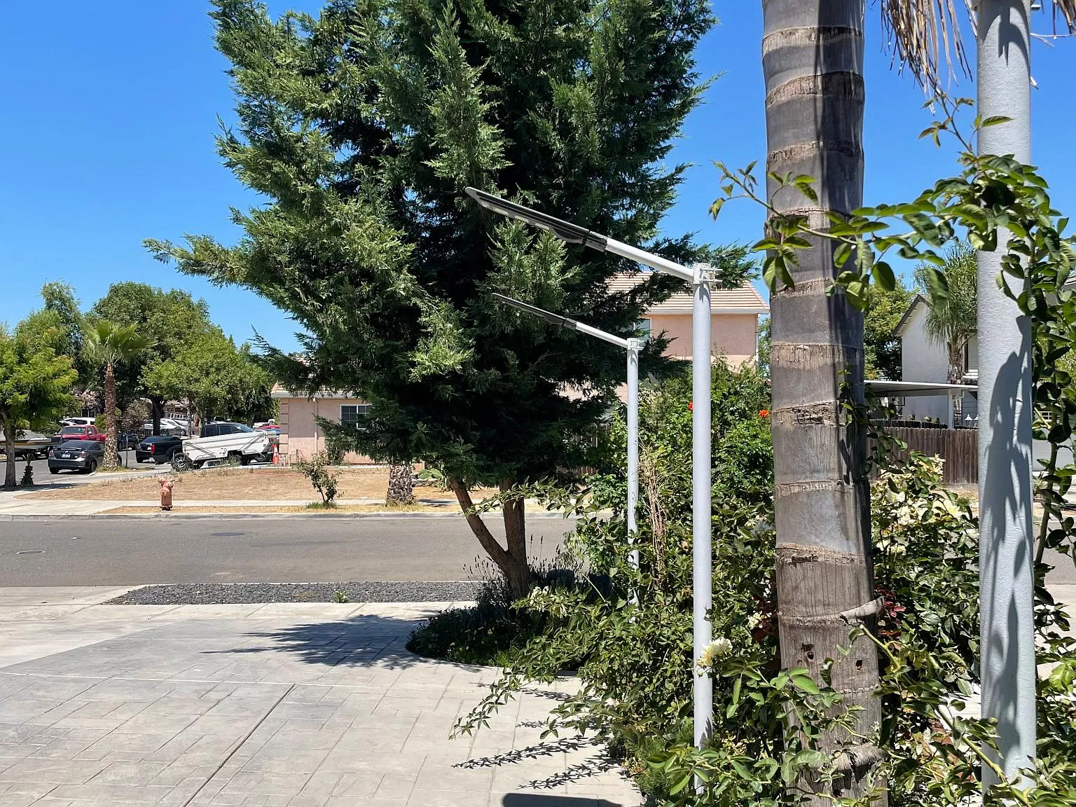 1120 Moonlight Dr — Photo 3