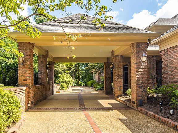 3rd image of 2350 Carters Grove Ln