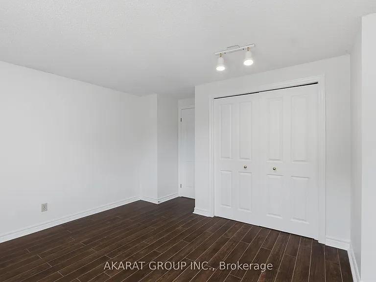 70 Sunnyside Dr #9 — Photo 31