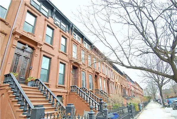 Sold by R New York | media 6