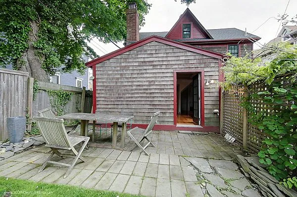 300 Broadway St — Photo 22