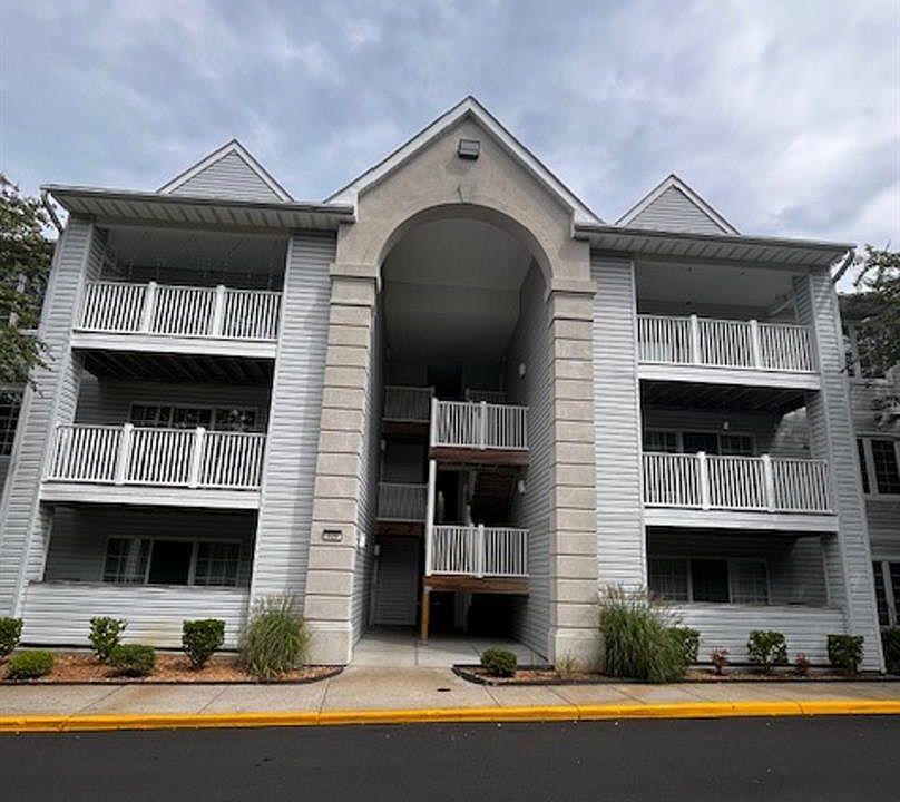 1st image of 920 Charnell Dr APT 300