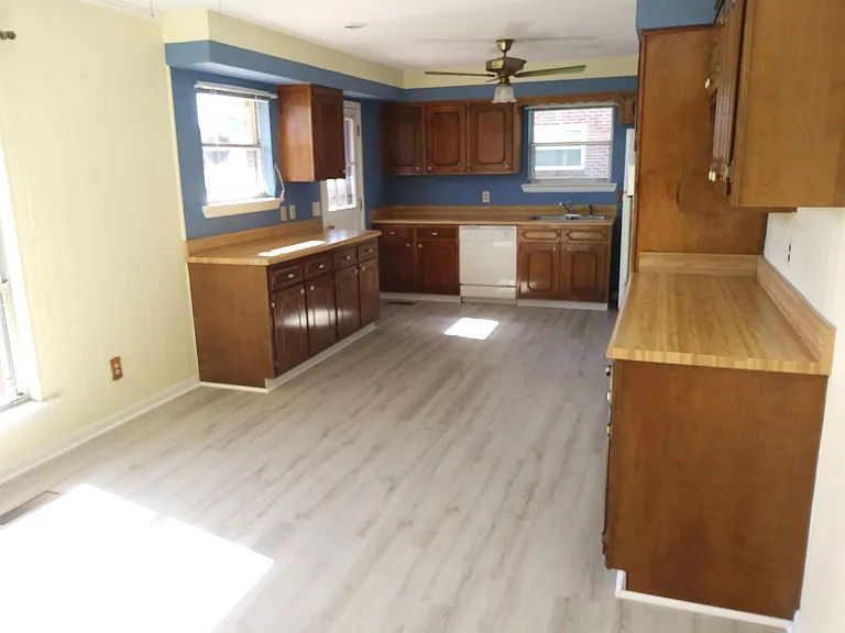 2512 Sharron Dr — Photo 10