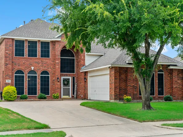 5806 Greenway Dr, Rowlett, TX 75089